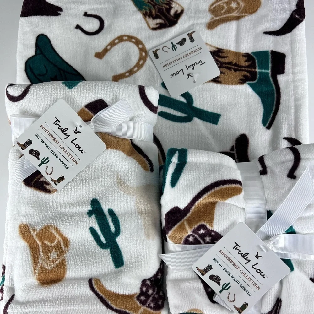 Truly Lou Southwest Collection - 8 Piece Bath Towel Set Cowboy Boots Hat NEW